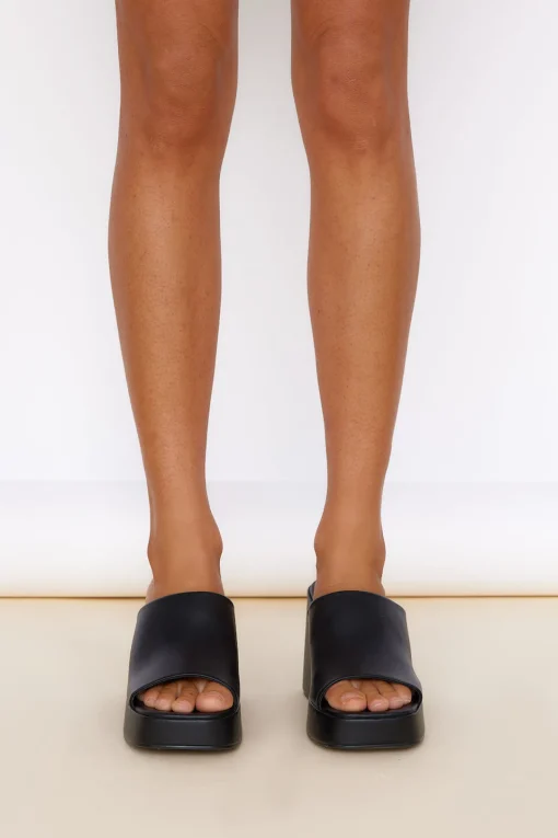 BILLINI Leslie Chunky Platform Mule Black