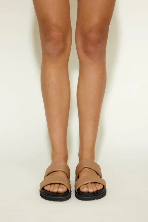 BILLINI Zilma Sandals Cashmere