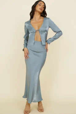 Bouquet of Flowers Top Grey