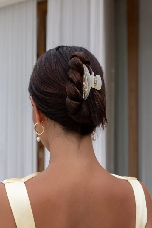 Feather Touch Claw Clip Nude