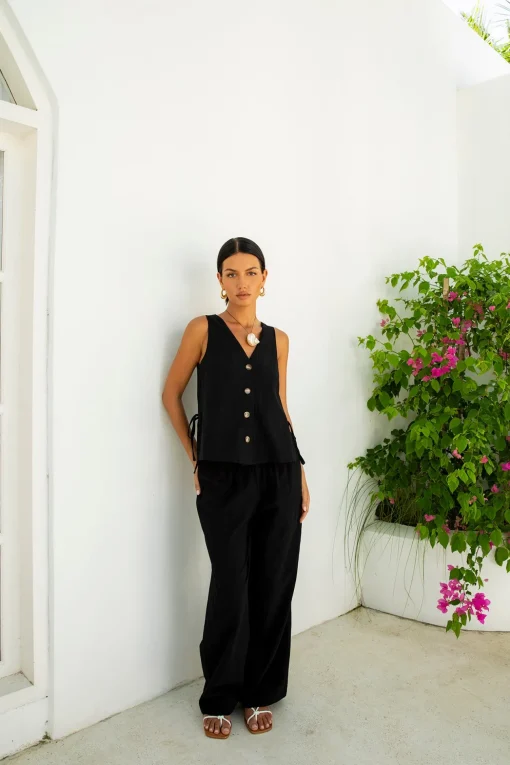 Heading South Vest Top Black