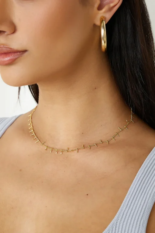 18K Gold Plated Queen Things Necklace Gold
