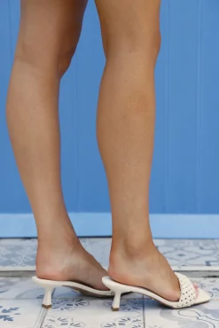 Michelle Heel Bone