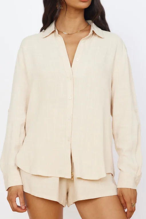 SEVEN WONDERS Kiana Short Sand