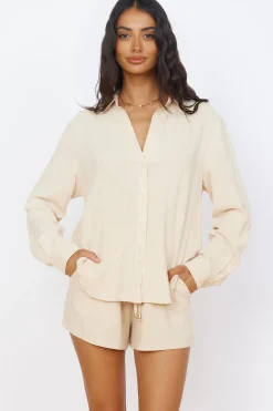 SEVEN WONDERS Kiana Short Sand