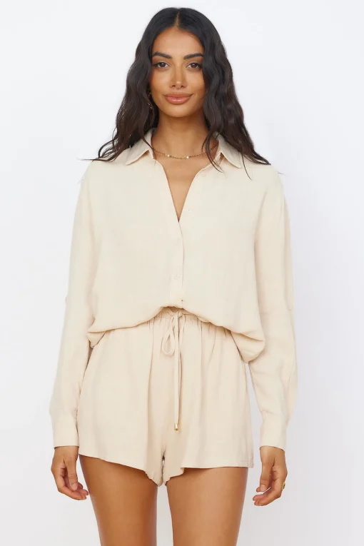 SEVEN WONDERS Kiana Short Sand