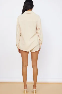 SEVEN WONDERS Kiana Short Sand